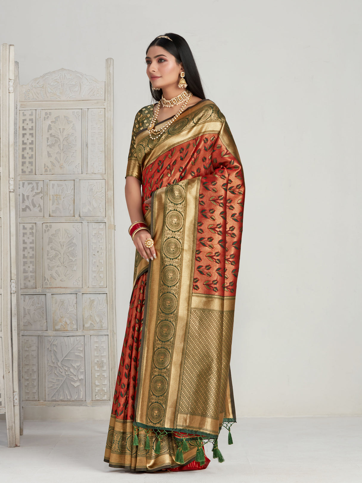 Mimosa Women's Woven Design Kanjivaram Art Silk Saree With Blouse Piece : SA00001144MR