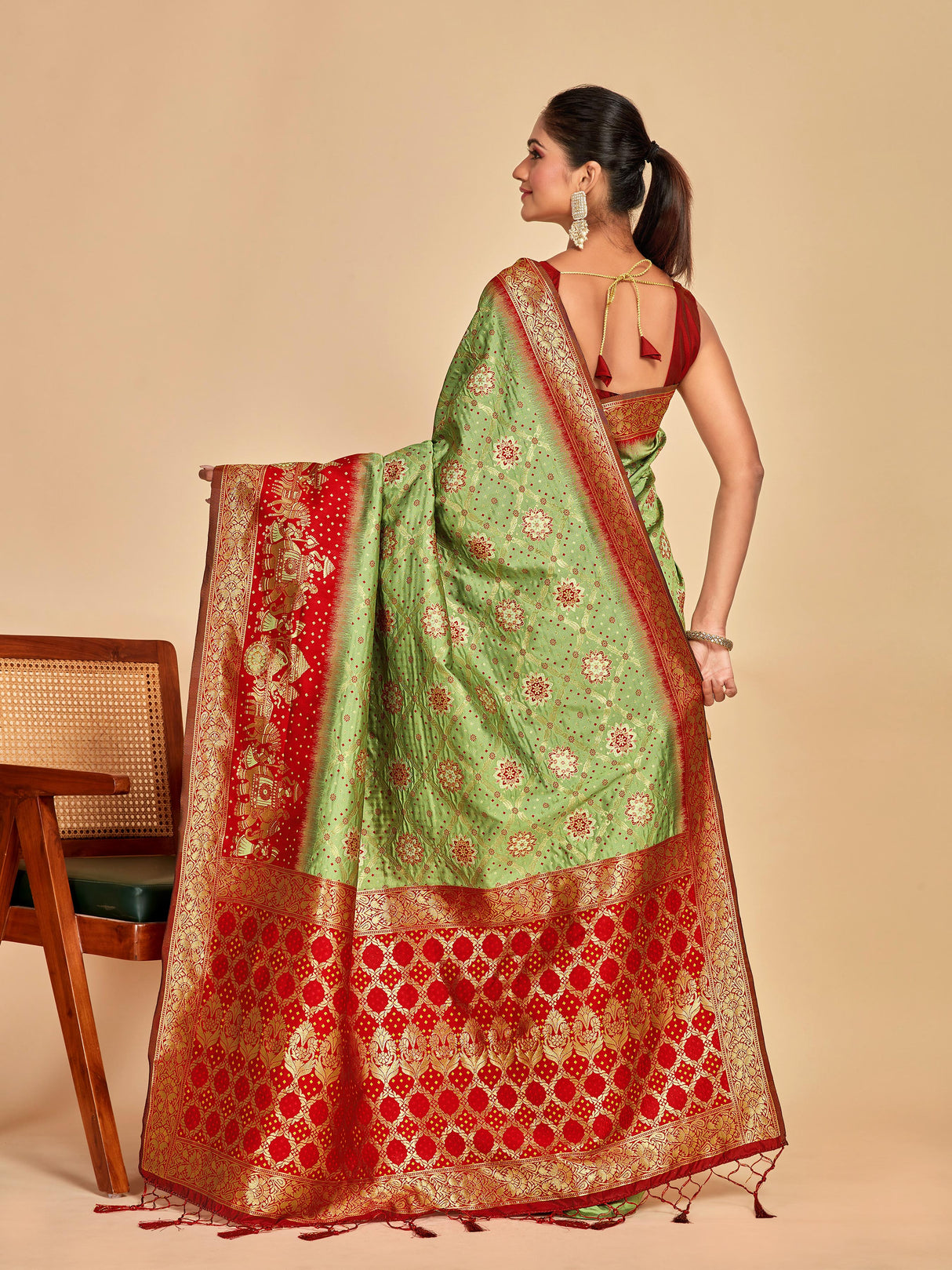 Mimosa Women's Woven Design Patola Art Silk Saree With Blouse Piece : SA00001296PSFREE