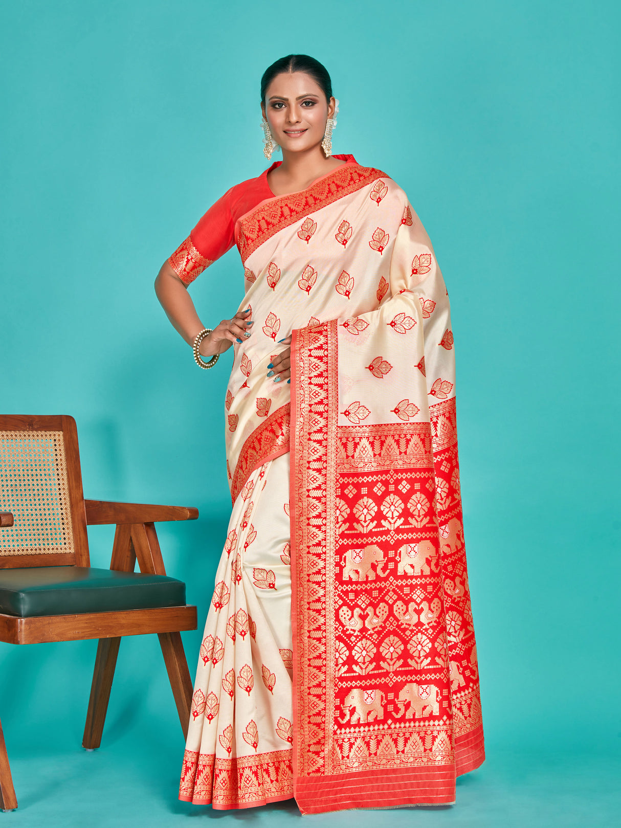 Mimosa Women's Woven Design Kanjivaram Art Silk Saree With Blouse Piece : SA00001339WHFREE