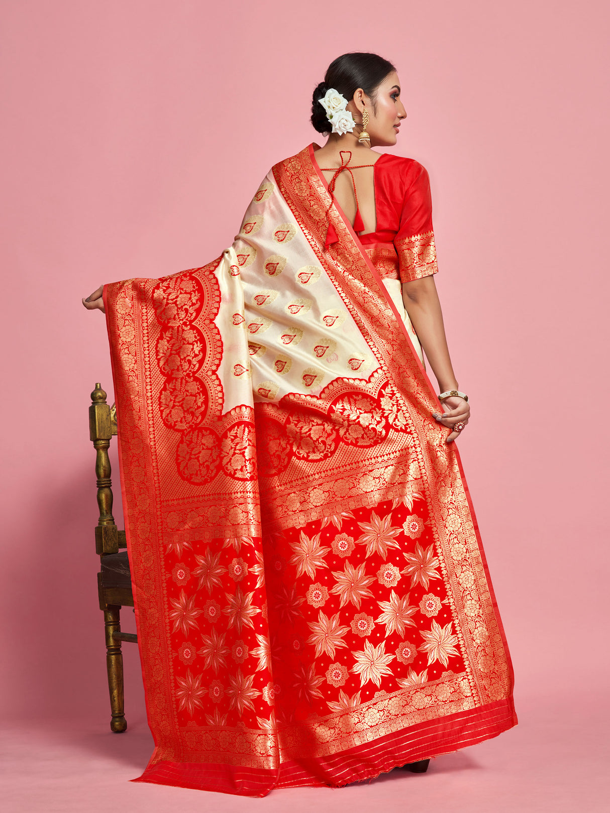Mimosa Women's Woven Design Kanjivaram Art Silk Saree With Blouse Piece : SA00001340WHFREE