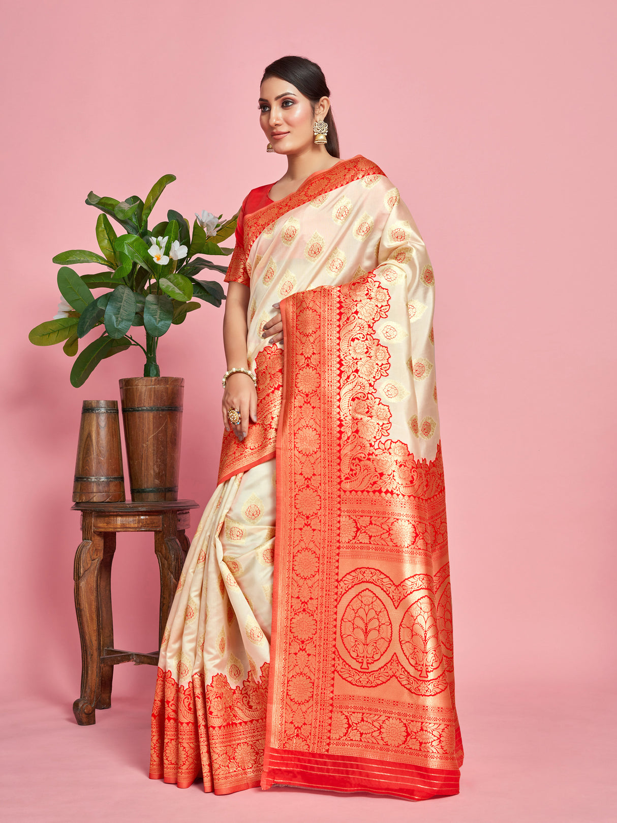 Mimosa Women's Woven Design Kanjivaram Art Silk Saree With Blouse Piece : SA00001341WHFREE