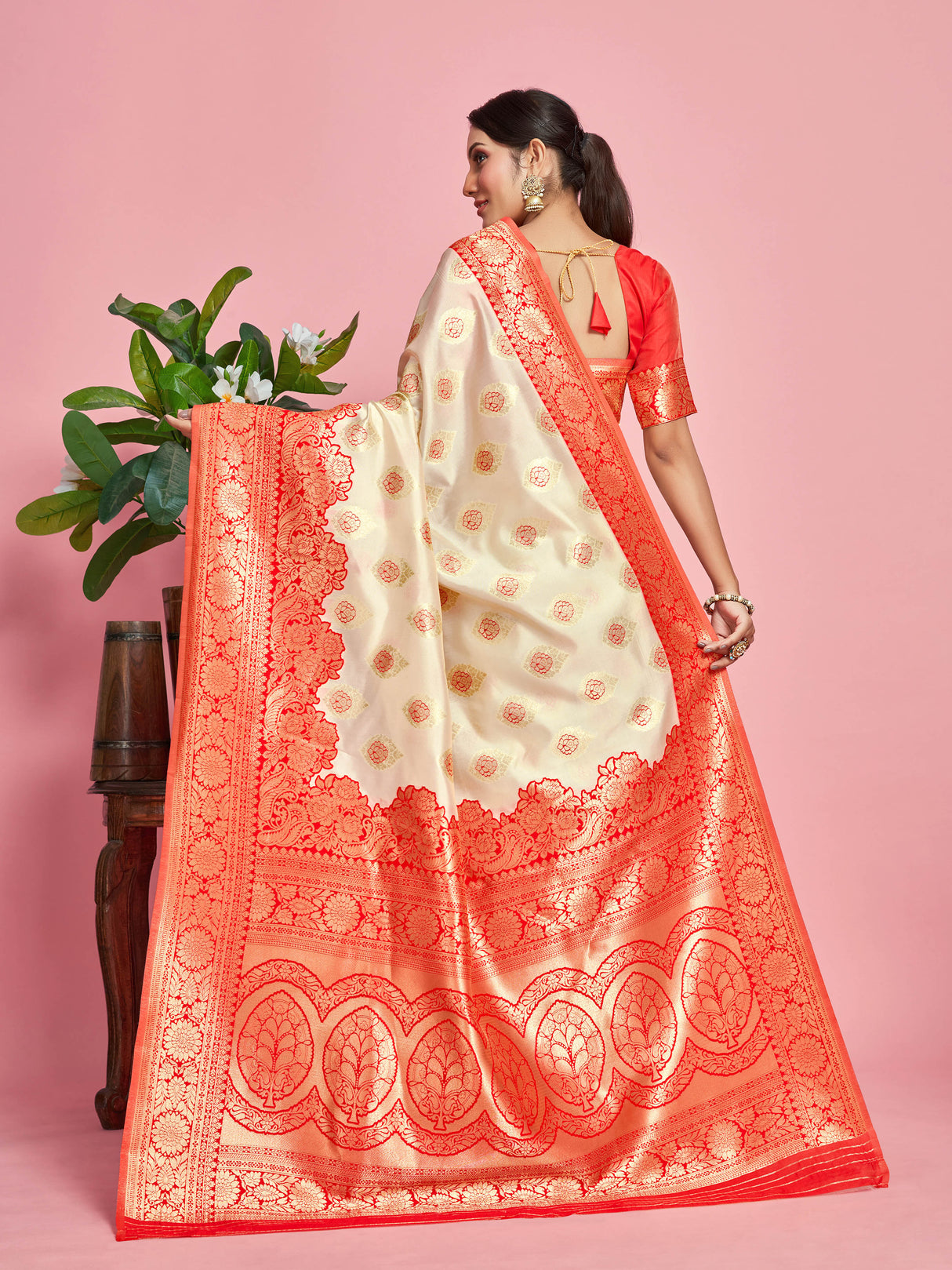 Mimosa Women's Woven Design Kanjivaram Art Silk Saree With Blouse Piece : SA00001341WHFREE