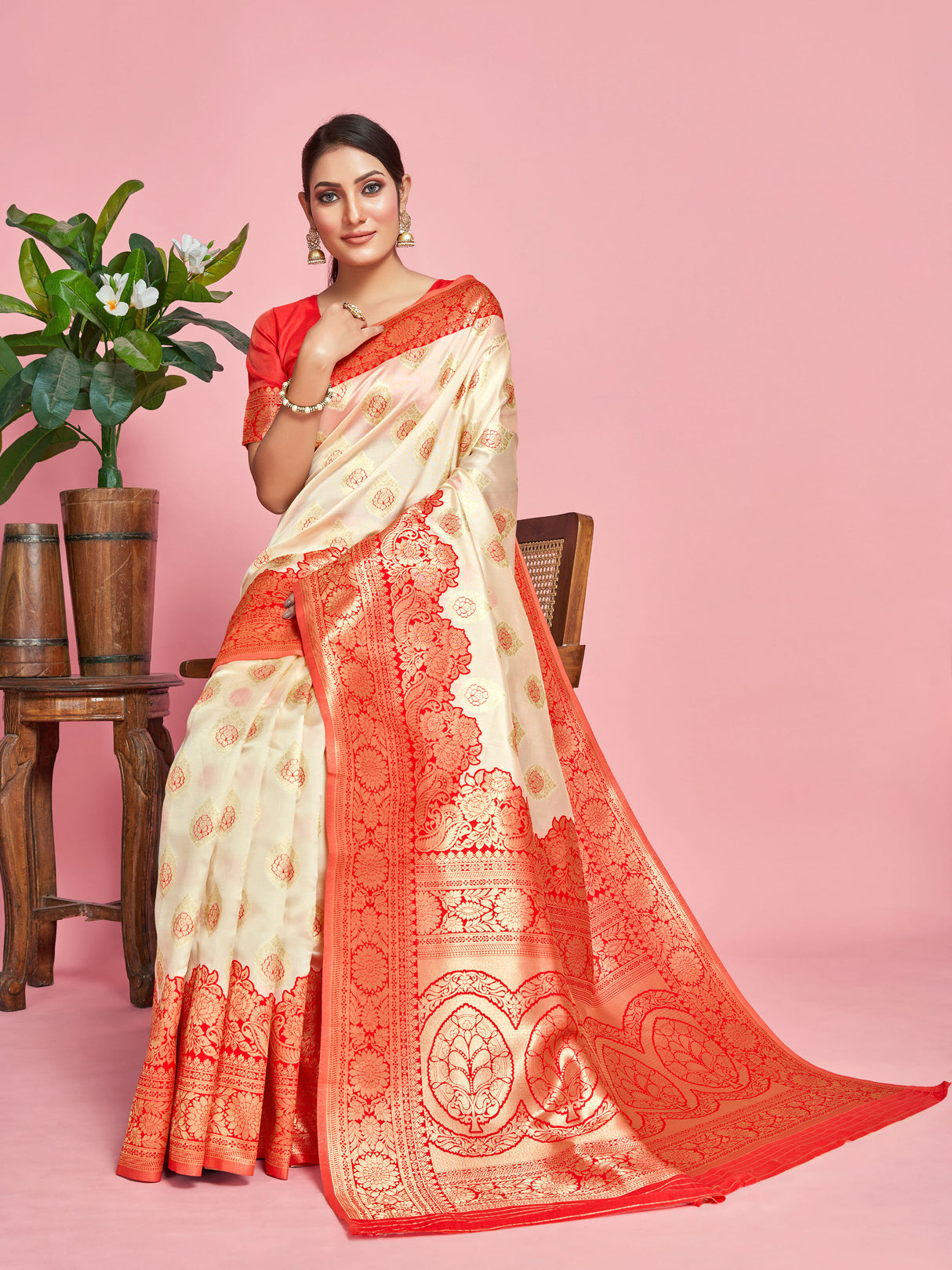 Mimosa Women's Woven Design Kanjivaram Art Silk Saree With Blouse Piece : SA00001341WHFREE
