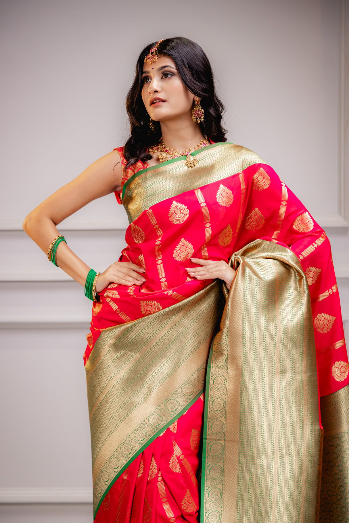 Mimosa Women's Woven Design Kanjivaram Style Art Silk Saree With Blouse Piece : SA00001610RNFREE