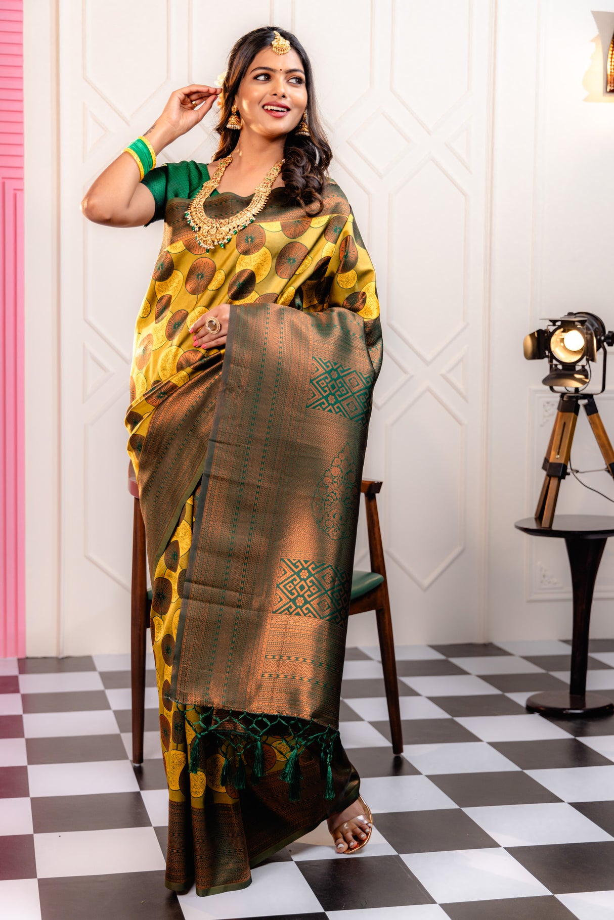 Mimosa Women's Woven Design Kanjivaram Style Art Silk Saree With Blouse Piece : SA00001789YLWFREE