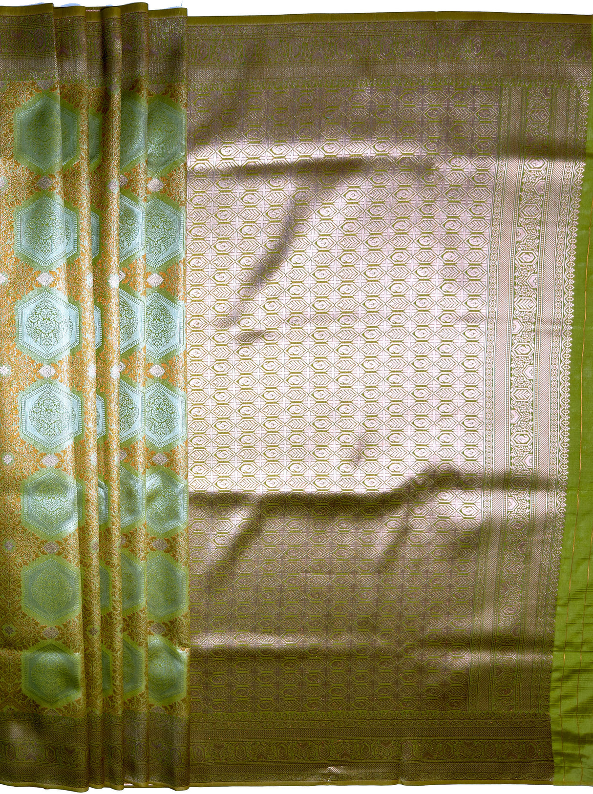 MIMOSA Women's Woven Design Kanjivaram Style Art Silk  Saree with Blouse Piece - Olive ( SA00002246OLFREE )