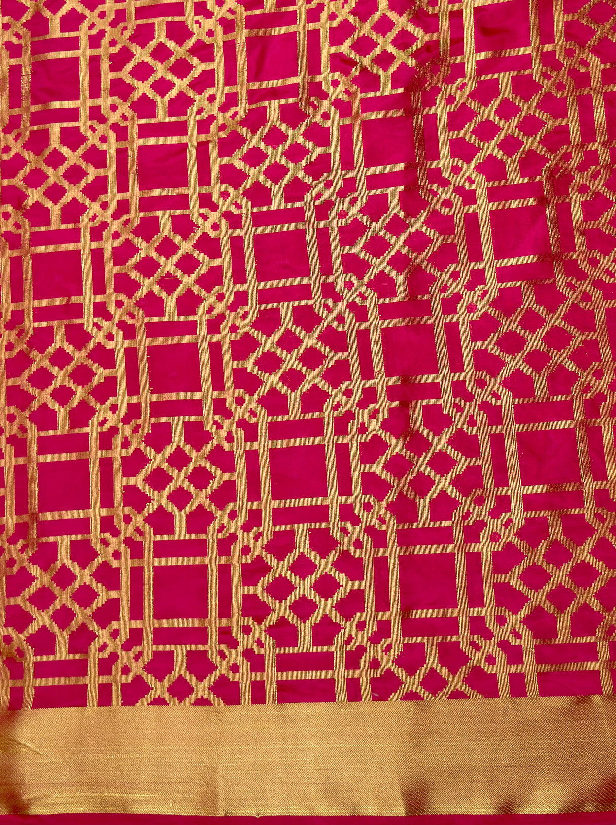 MIMOSA Women's Woven Design Banarasi Style Art Silk  Saree with Blouse Piece - Rani ( SA00003121RNFREE )