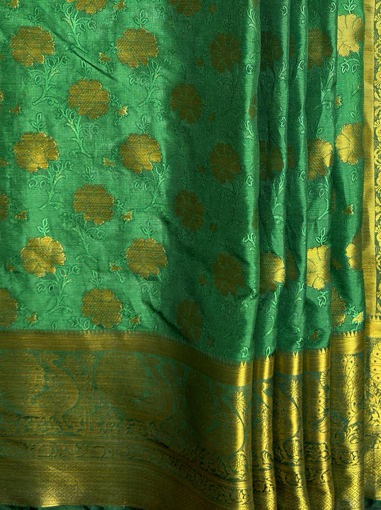 MIMOSA Women's Woven Design Kanjivaram Style Art Silk  Saree with Blouse Piece - Green ( SA00003142GRNFREE )