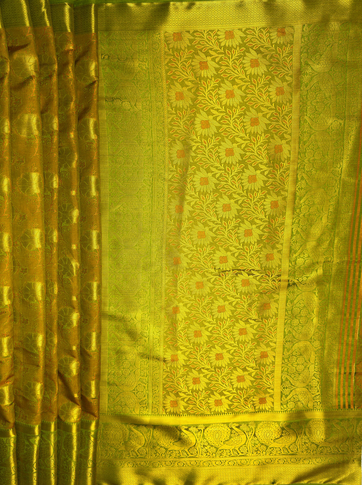MIMOSA Women's Woven Design Kanjivaram Style Art Silk  Saree with Blouse Piece - Olive ( SA00003142OLFREE )