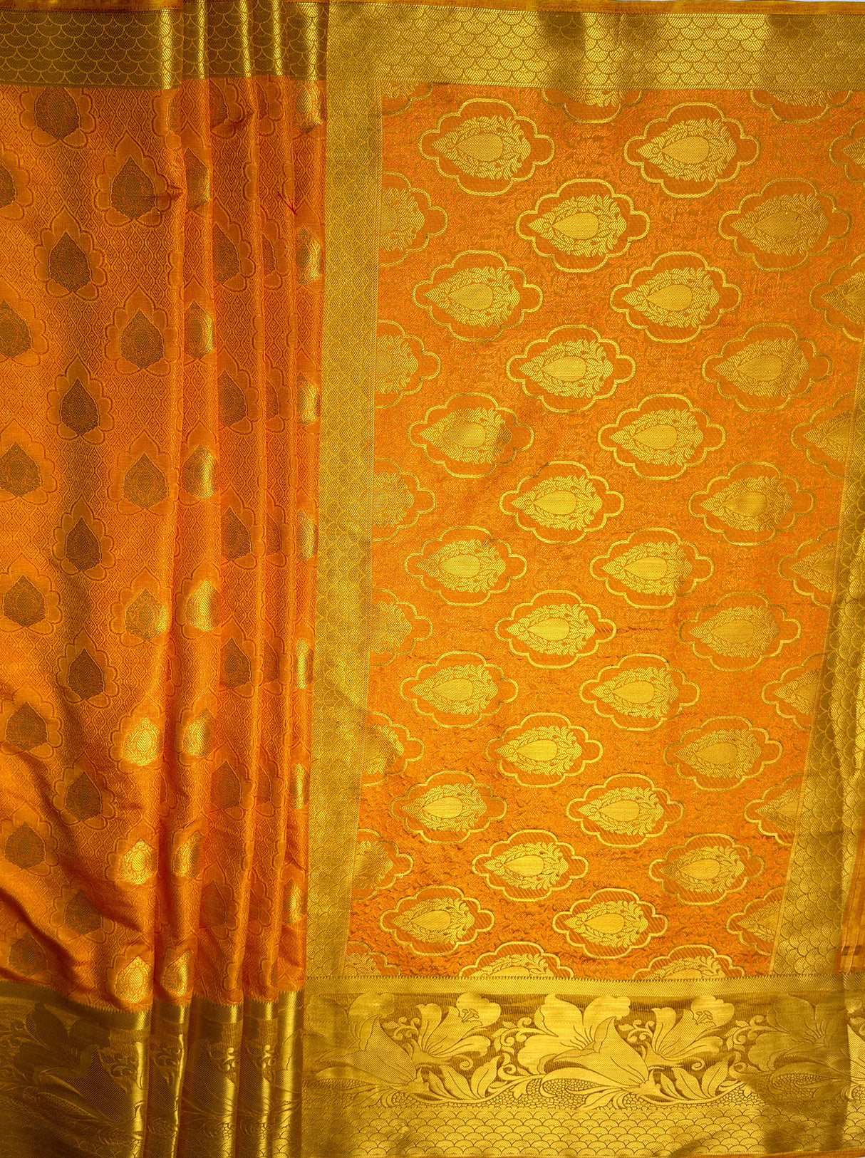 MIMOSA Women's Woven Design Kanjivaram Style Art Silk  Saree with Blouse Piece - Gold ( SA00003143GDFREE )