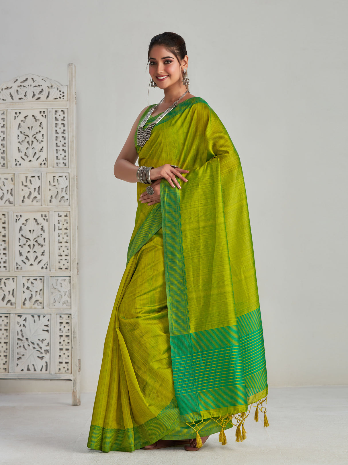 Mimosa Women's Woven Design Kanjivaram Style Art Silk Saree With Blouse Piece : SA0000861LR