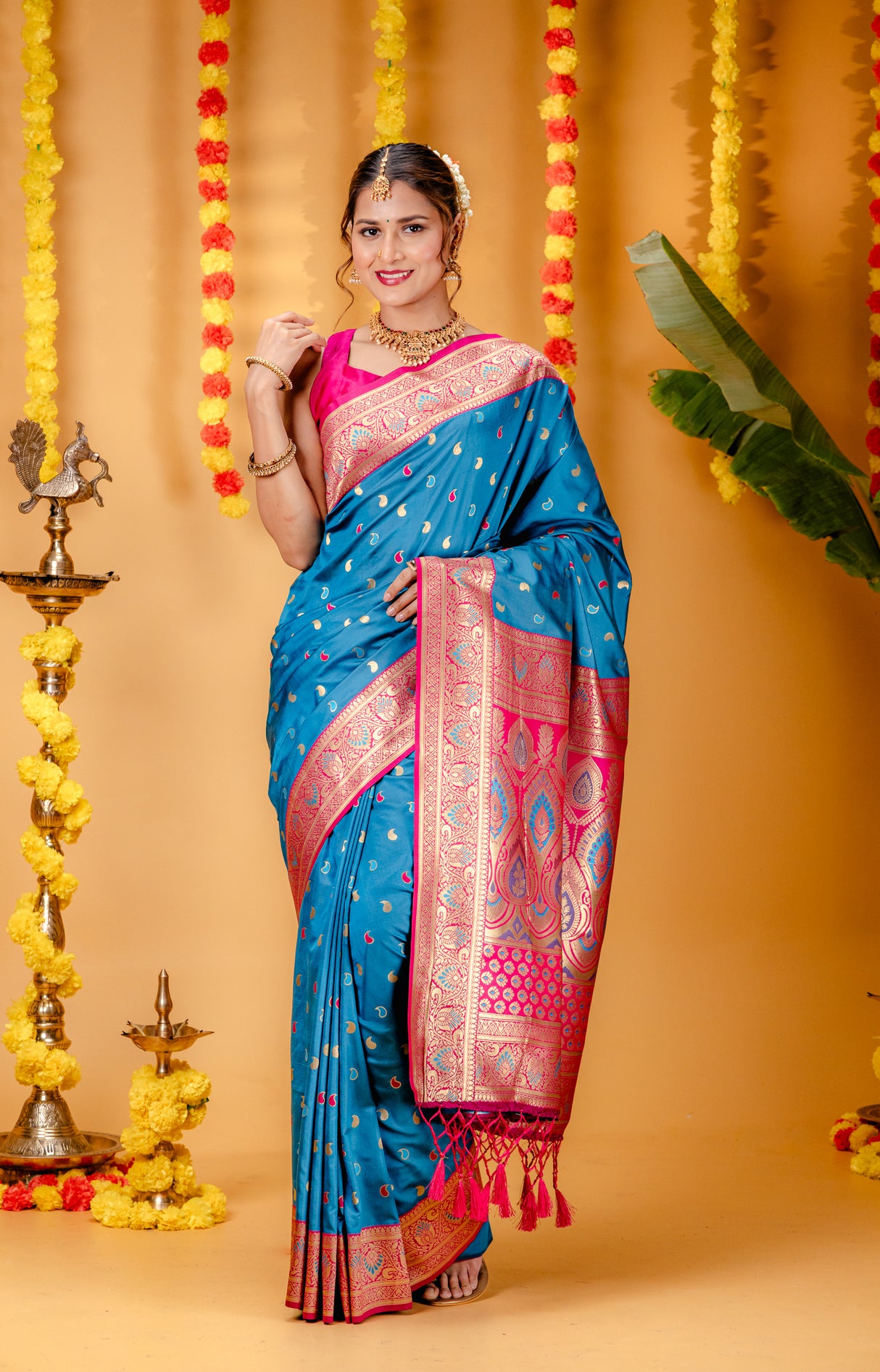 Mimosa Women's Woven Design Kanjivaram Style Art Silk Saree With Blouse Piece : SA00001788IBFREE