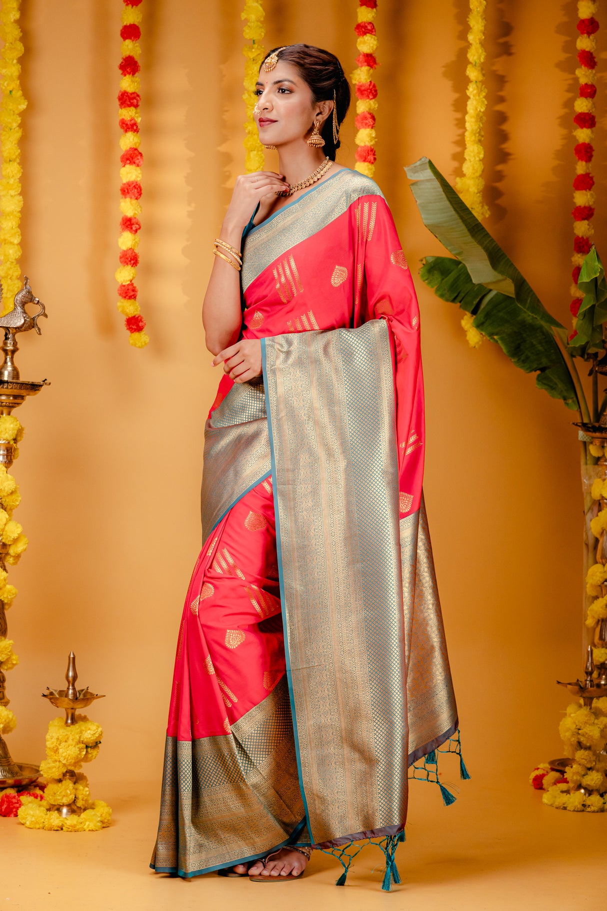 Mimosa Women's Woven Design Kanjivaram Style Art Silk Saree With Blouse Piece : SA00001732GJFREE