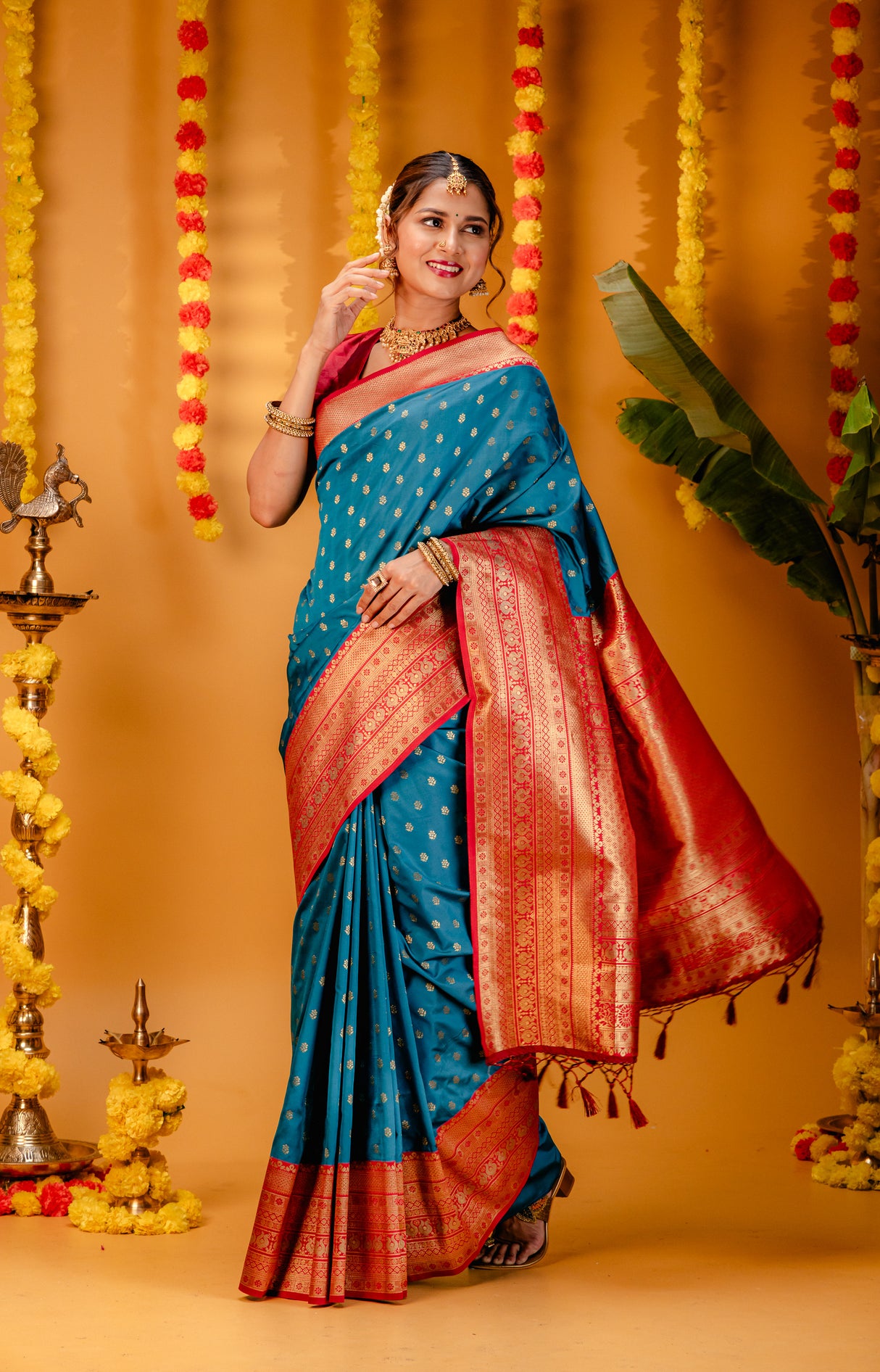 Mimosa Women's Woven Design Kanjivaram Style Art Silk Saree With Blouse Piece : SA00001731ANFREE