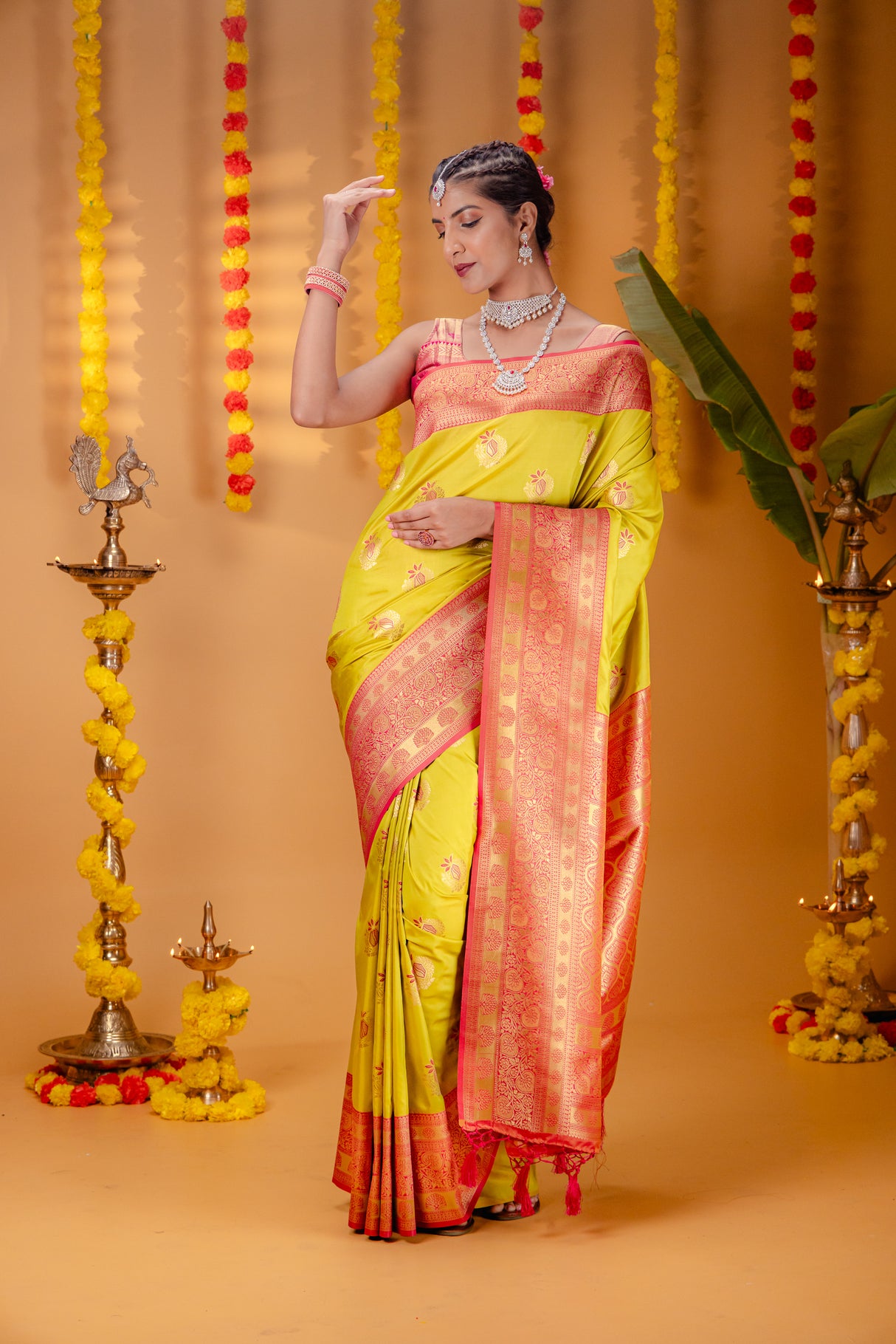 Mimosa Women's Woven Design Kanjivaram Style Art Silk Saree With Blouse Piece : SA00001693PSFREE