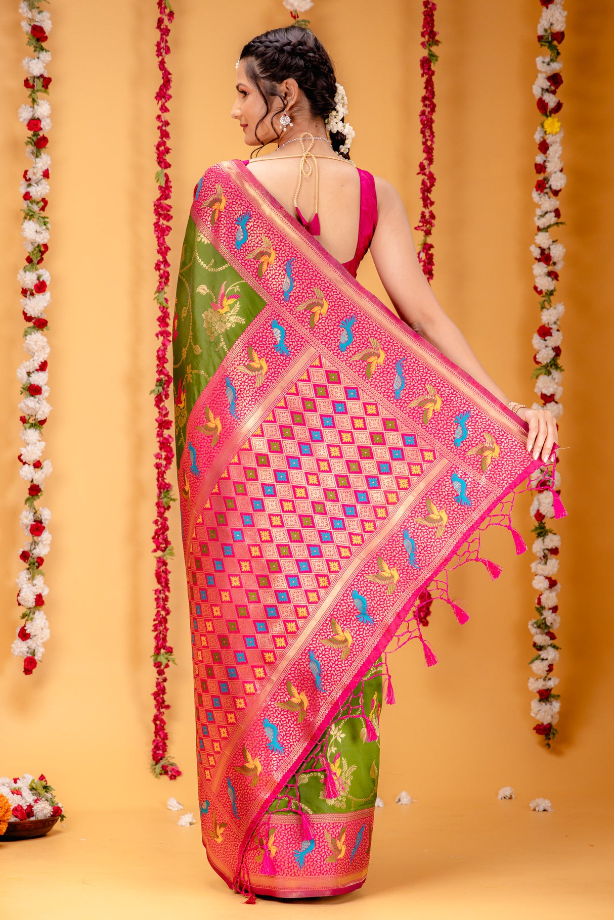 Mimosa Women's Woven Design Kanjivaram Style Art Silk Saree With Blouse Piece : SA00001605OLFREE