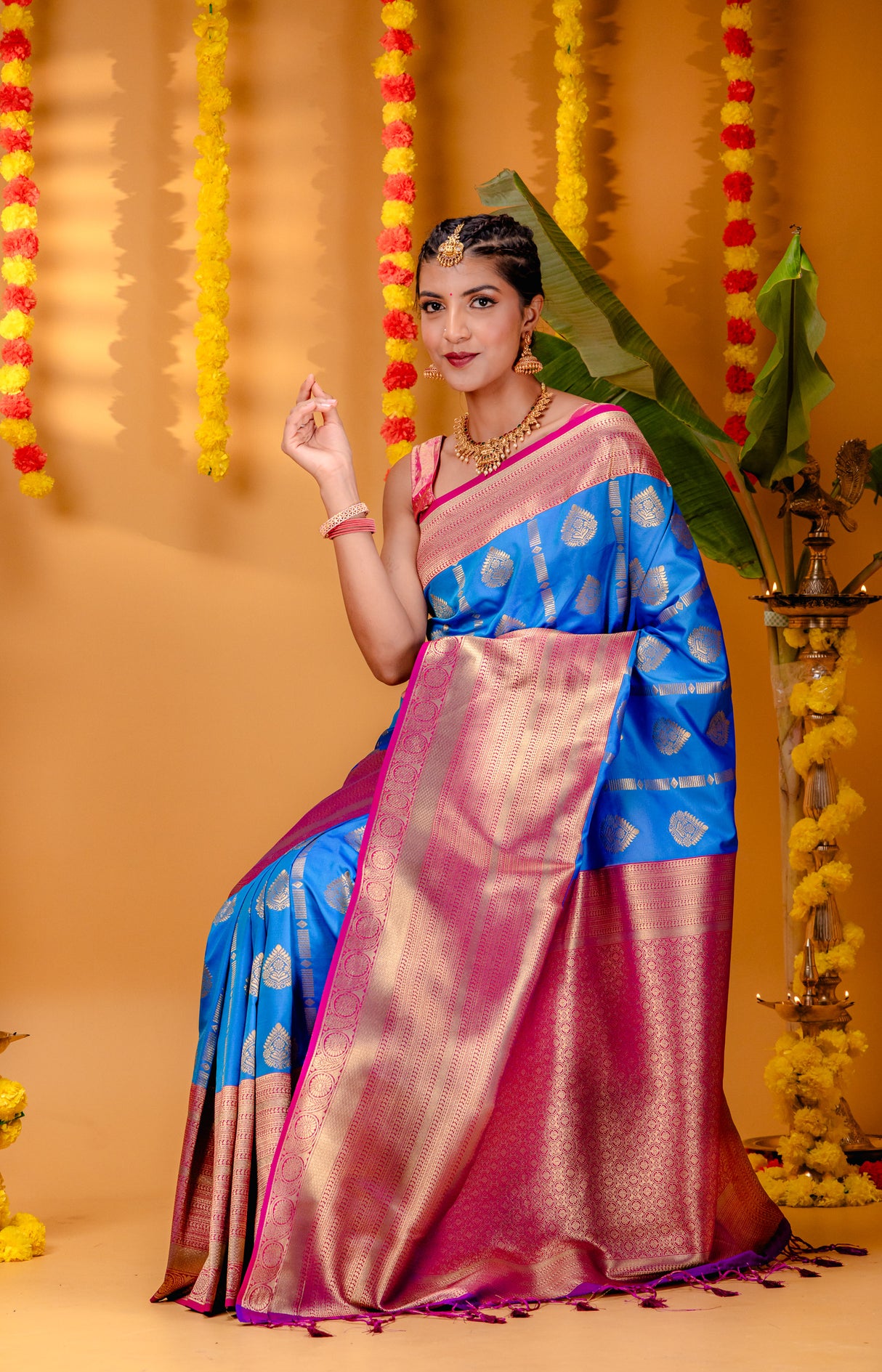 Mimosa Women's Woven Design Kanjivaram Style Art Silk Saree With Blouse Piece : SA00001610ANFREE