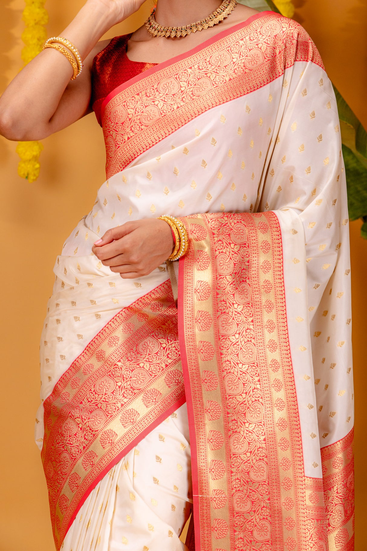 Mimosa Women's Woven Design Kanjivaram Style Art Silk Saree With Blouse Piece : SA00001607OFWFREE