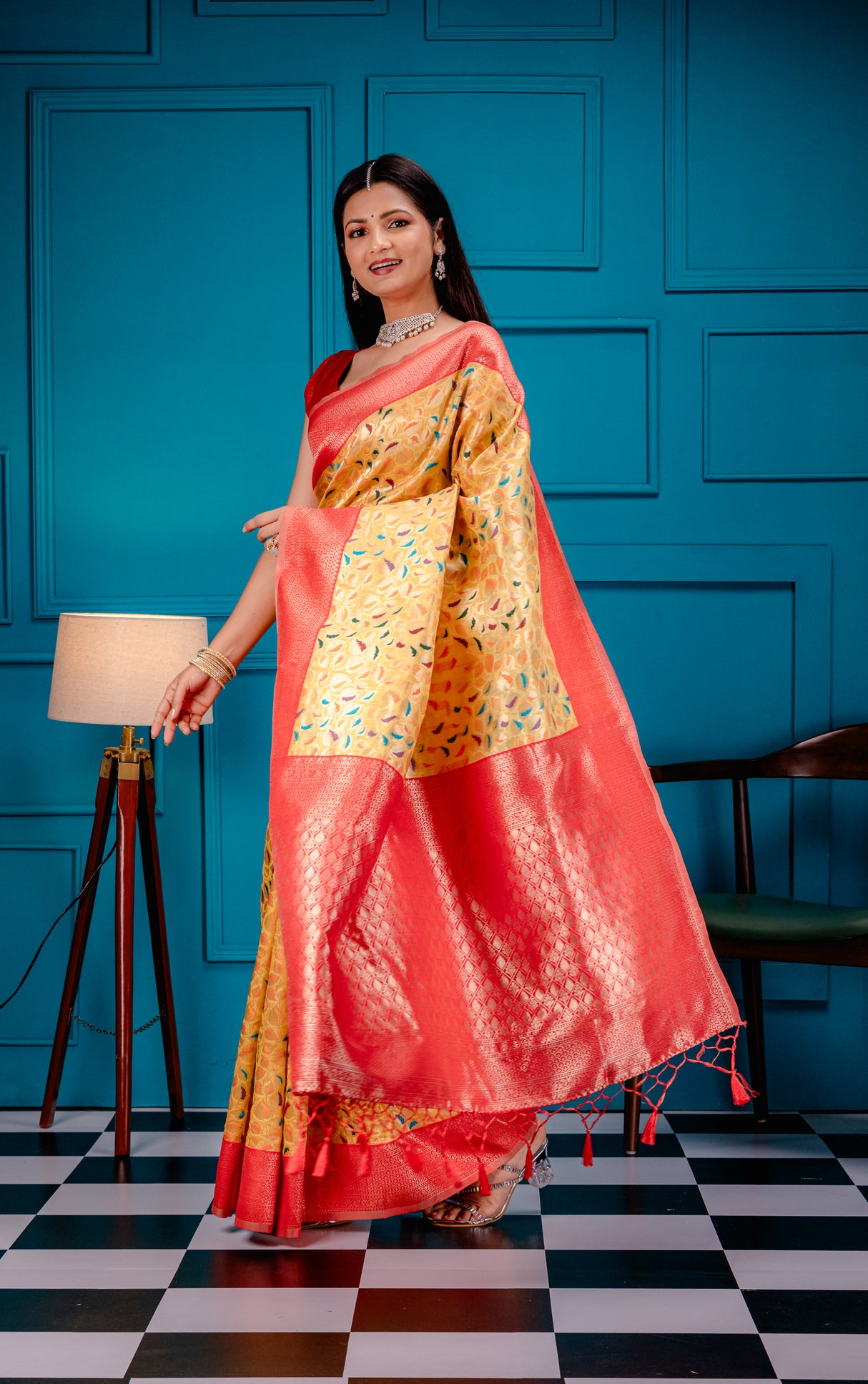 Mimosa Women's Woven Design Kanjivaram Style Art Silk Saree With Blouse Piece : SA00001596GDFREE