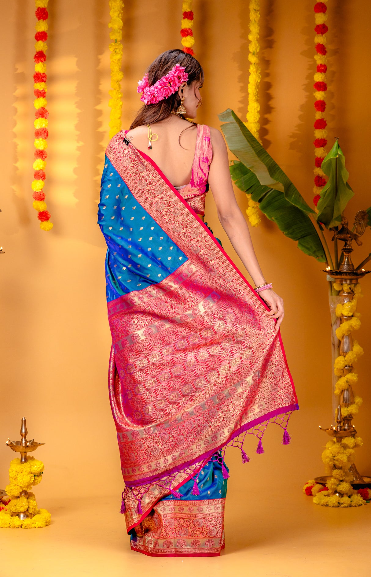 Mimosa Women's Woven Design Kanjivaram Style Art Silk Saree With Blouse Piece : SA00001607IBFREE