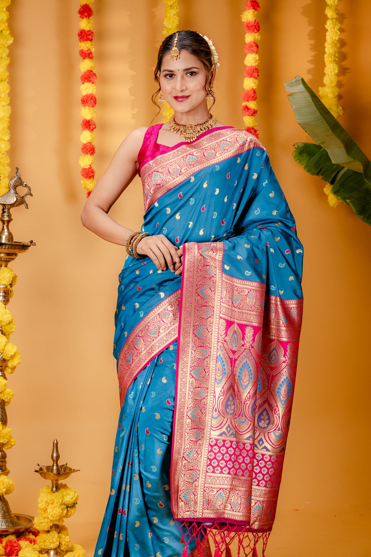 Mimosa Women's Woven Design Kanjivaram Style Art Silk Saree With Blouse Piece : SA00001788IBFREE