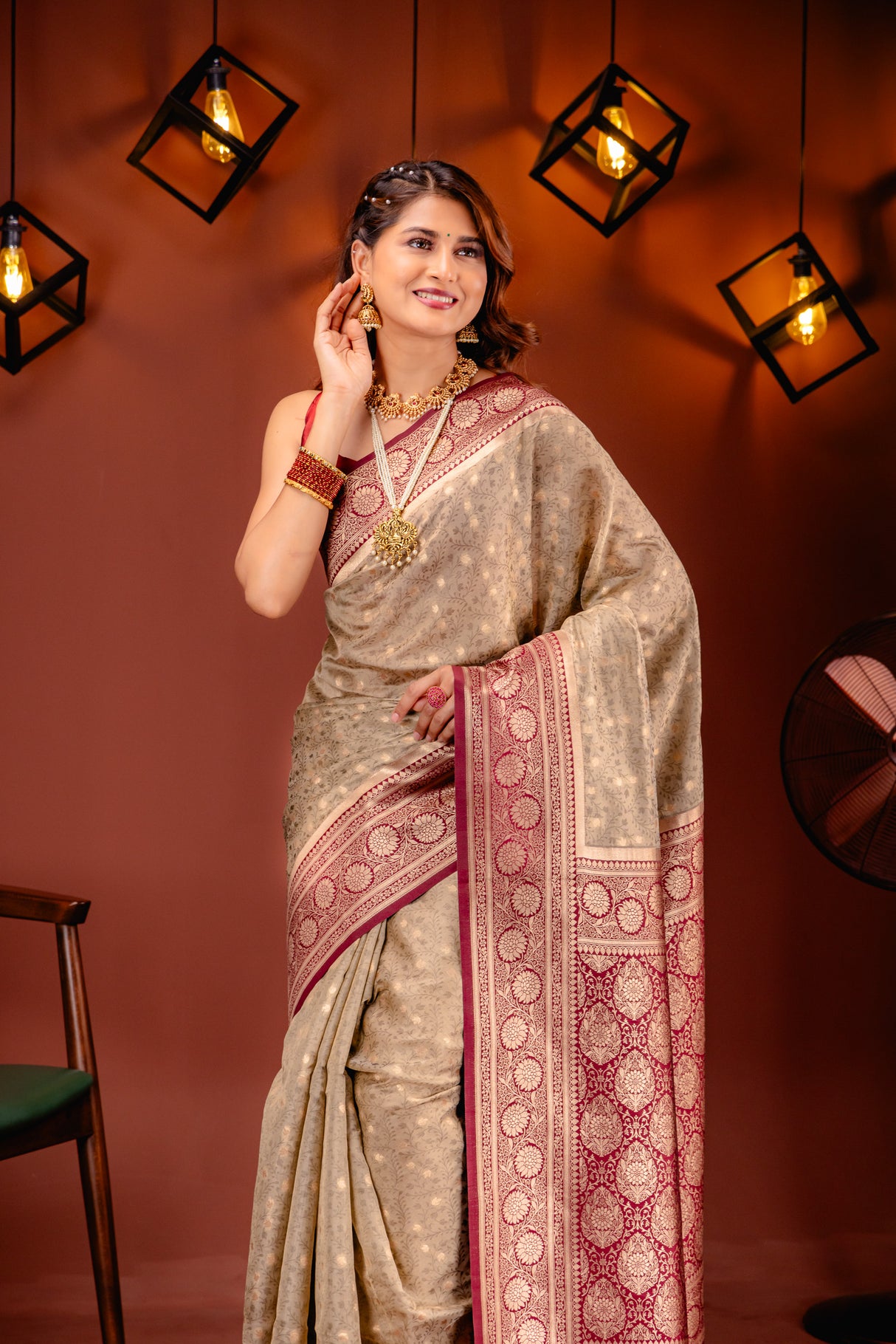 Mimosa Women's Woven Design Kanjivaram Style Art Silk Saree With Blouse Piece : SA00001615CKFREE