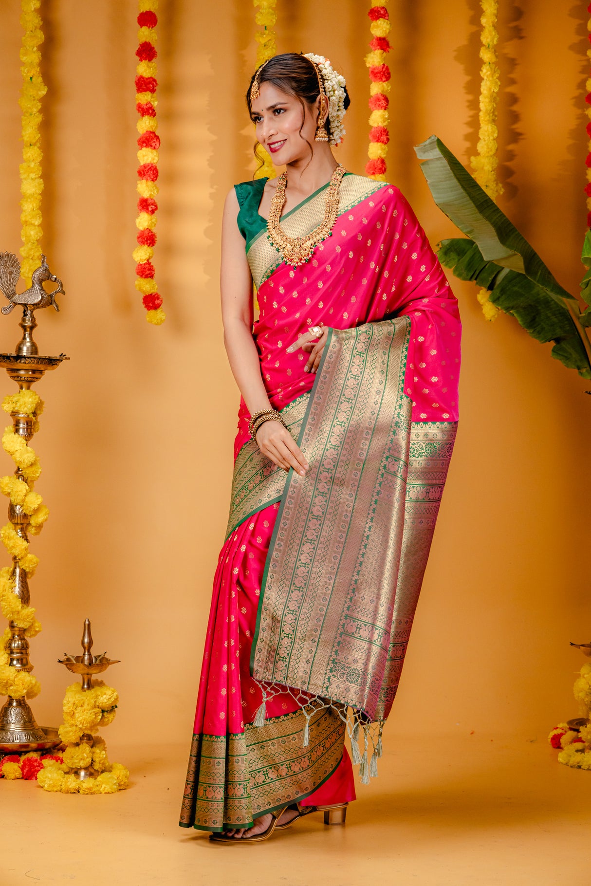 Mimosa Women's Woven Design Kanjivaram Style Art Silk Saree With Blouse Piece : SA00001731RNFREE