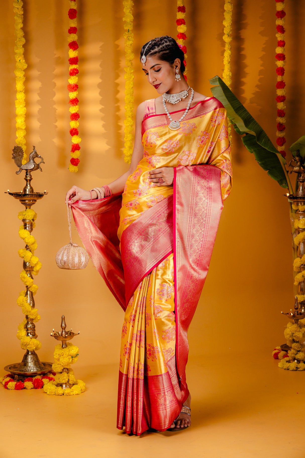 Mimosa Women's Woven Design Kanjivaram Style Art Silk Saree With Blouse Piece : SA00001818GDFREE