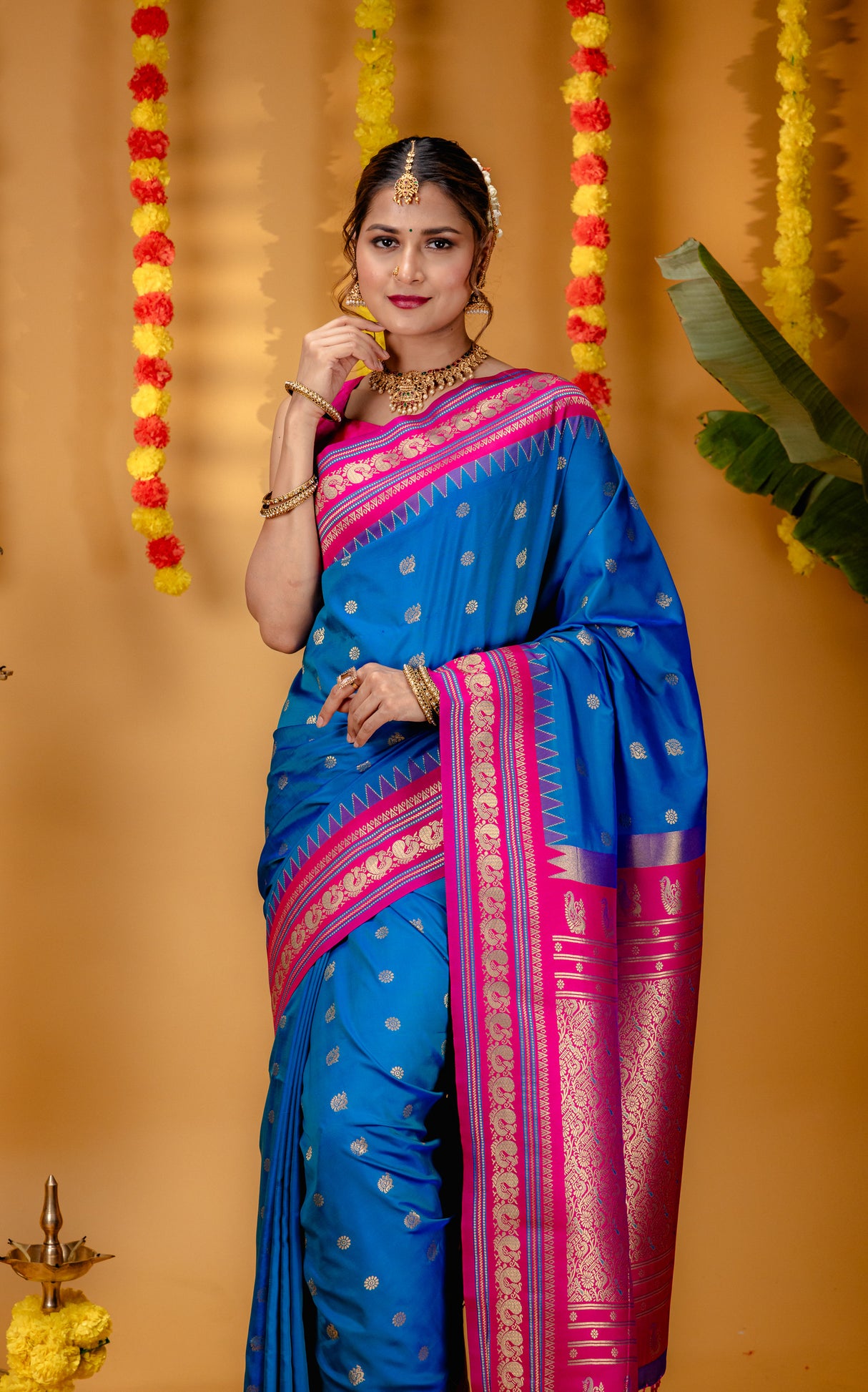 Mimosa Women's Woven Design Kanjivaram Style Art Silk Saree With Blouse Piece : SA00001733ANFREE