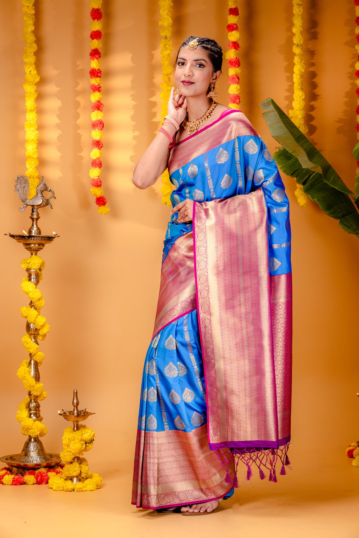 Mimosa Women's Woven Design Kanjivaram Style Art Silk Saree With Blouse Piece : SA00001610ANFREE