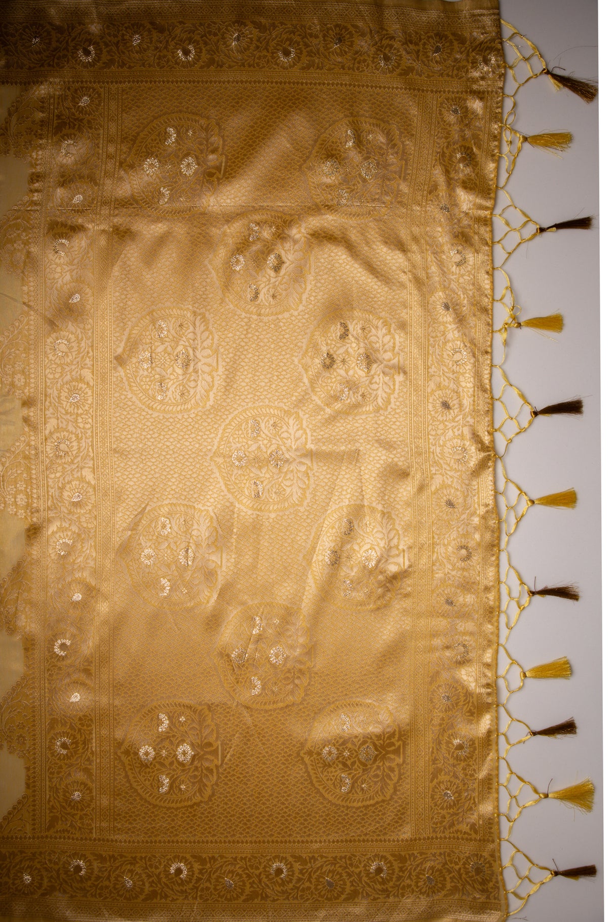 Mimosa Women's Woven Design Kanjivaram Style Art Silk Saree With Blouse Piece : SA00001594GDFREE