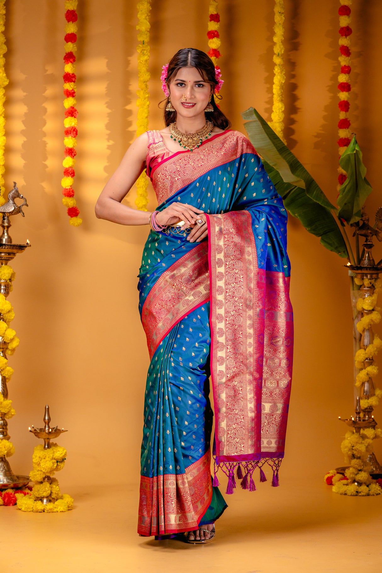 Mimosa Women's Woven Design Kanjivaram Style Art Silk Saree With Blouse Piece : SA00001607IBFREE