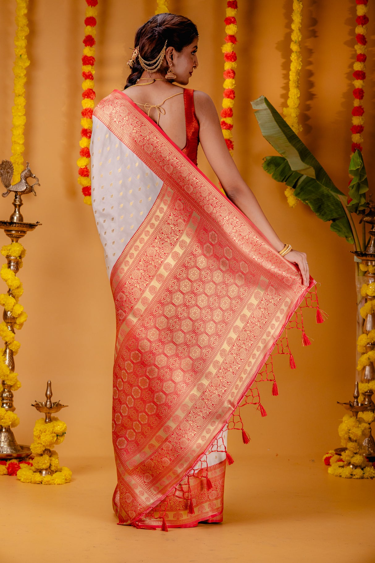 Mimosa Women's Woven Design Kanjivaram Style Art Silk Saree With Blouse Piece : SA00001607OFWFREE