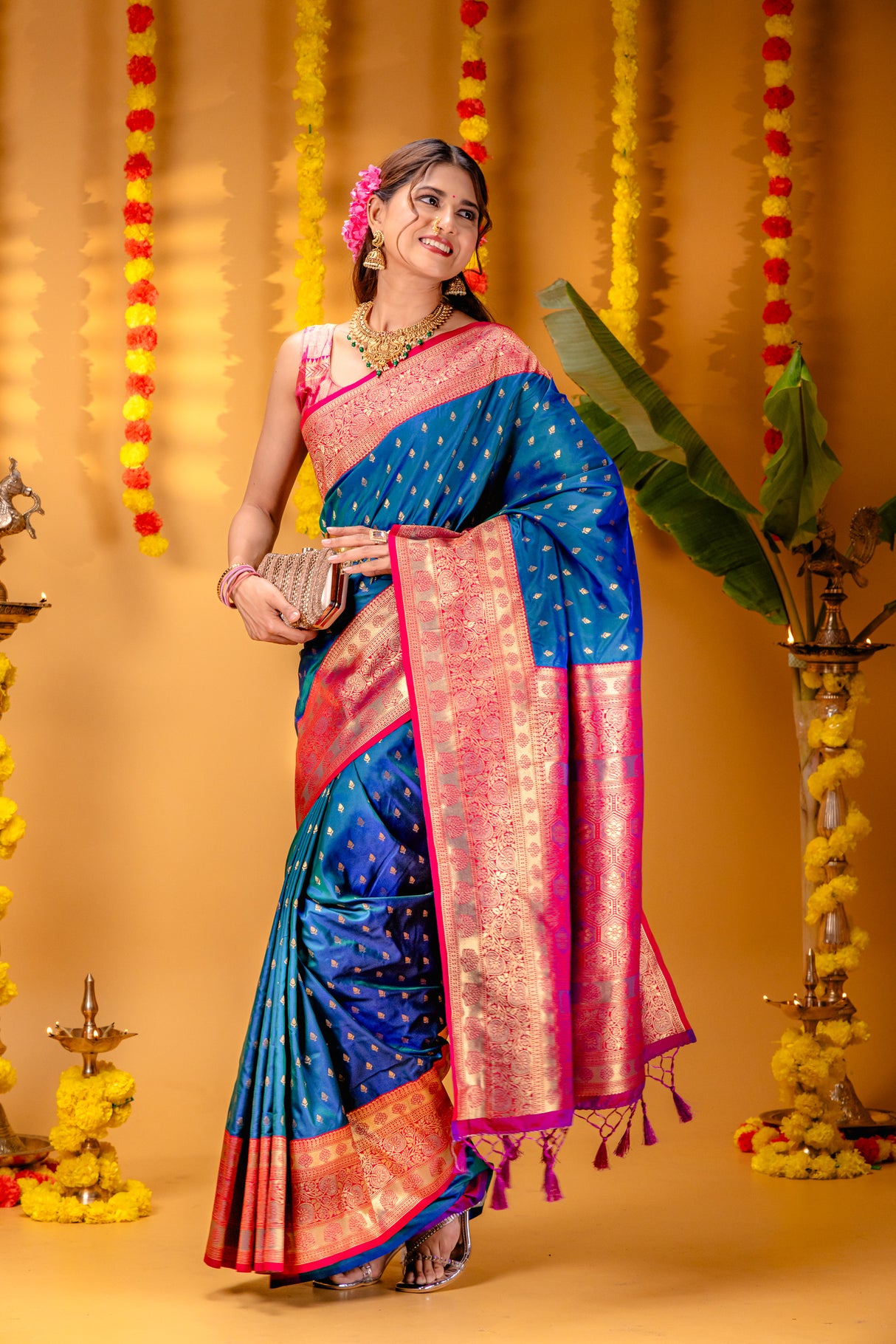 Mimosa Women's Woven Design Kanjivaram Style Art Silk Saree With Blouse Piece : SA00001607IBFREE