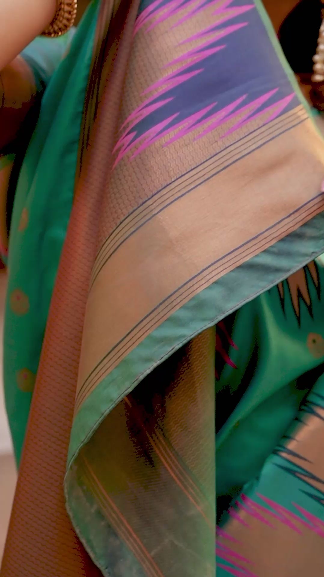 Mimosa Women's Woven Design Kanjivaram Style Art Silk Saree With Blouse Piece : SA00001386RMFREE