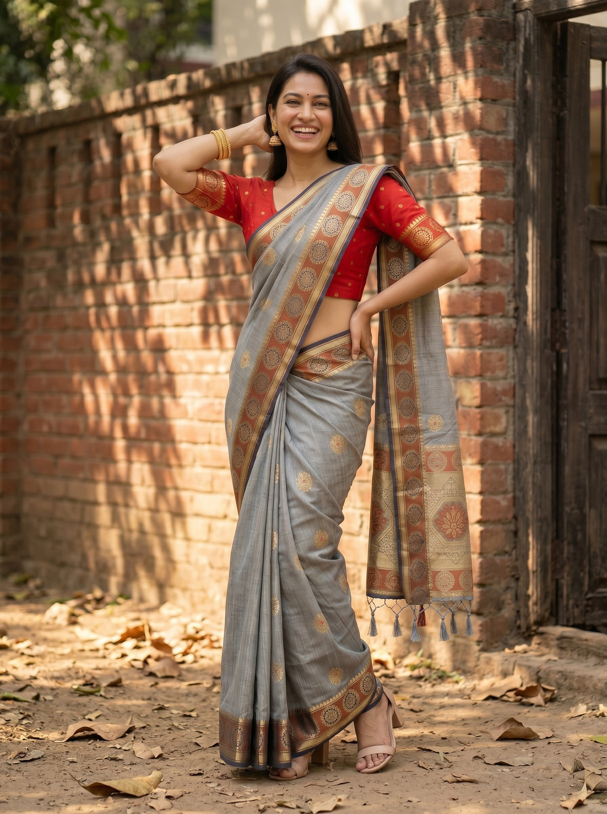 MIMOSA Grey Kanjivaram tusser Saree — pose 4 styling detail