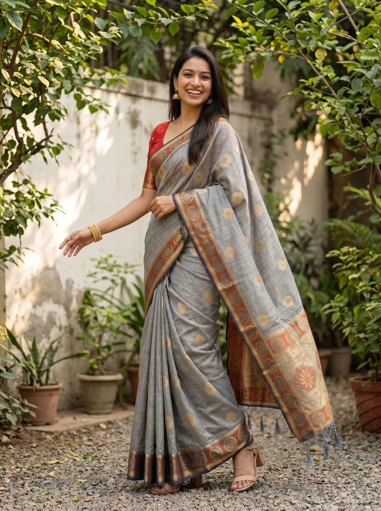 MIMOSA Grey Kanjivaram tusser Saree — pose 9 styling detail