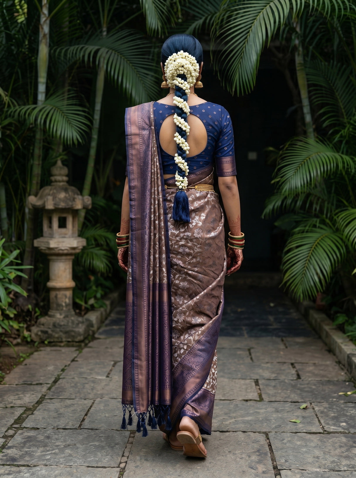 MIMOSA Saree Saree — pose 2 styling detail