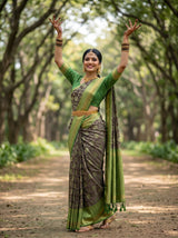 MIMOSA Saree Saree — pose 5 styling detail