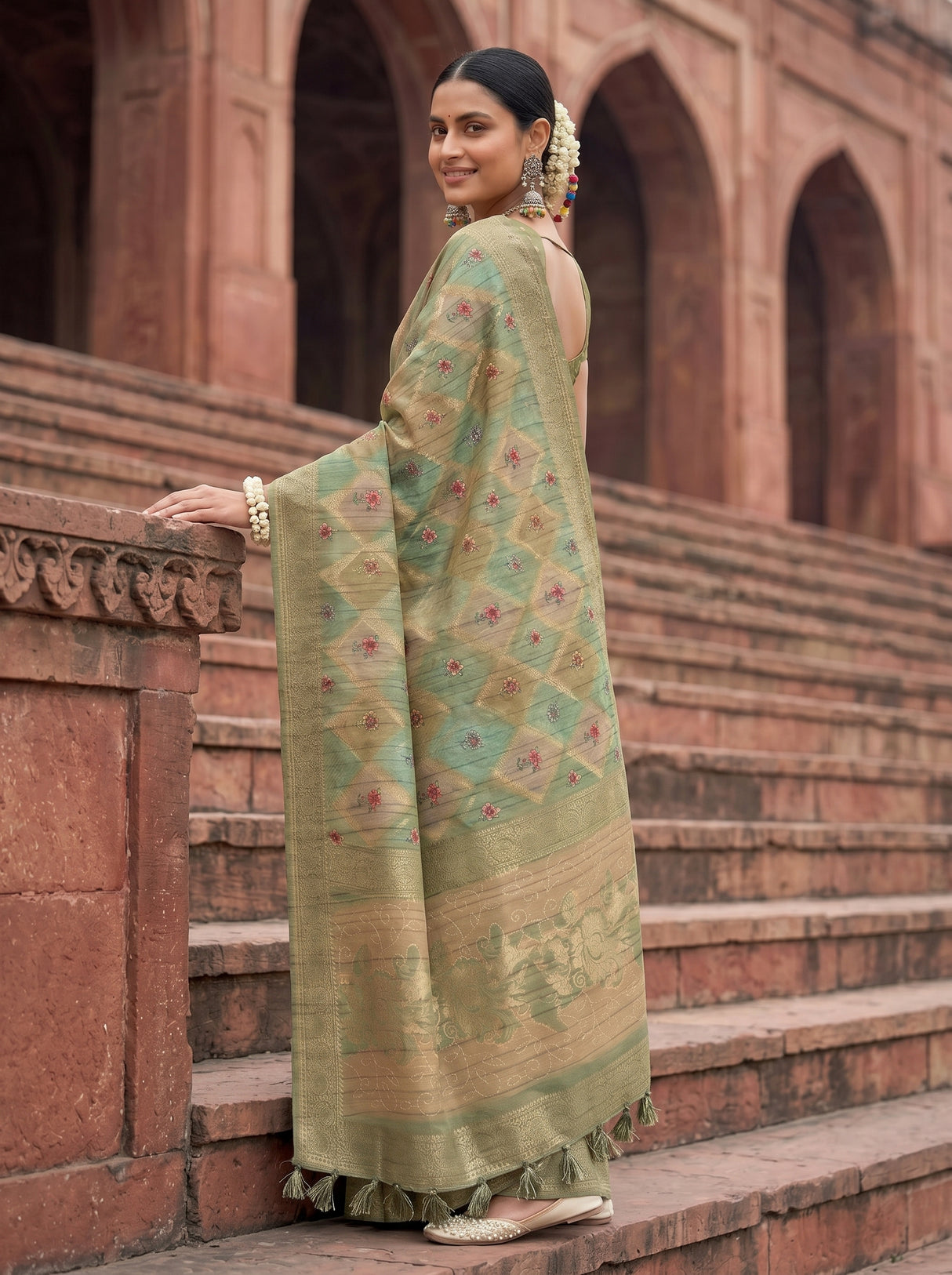 MIMOSA Saree Saree — pose 7 styling detail