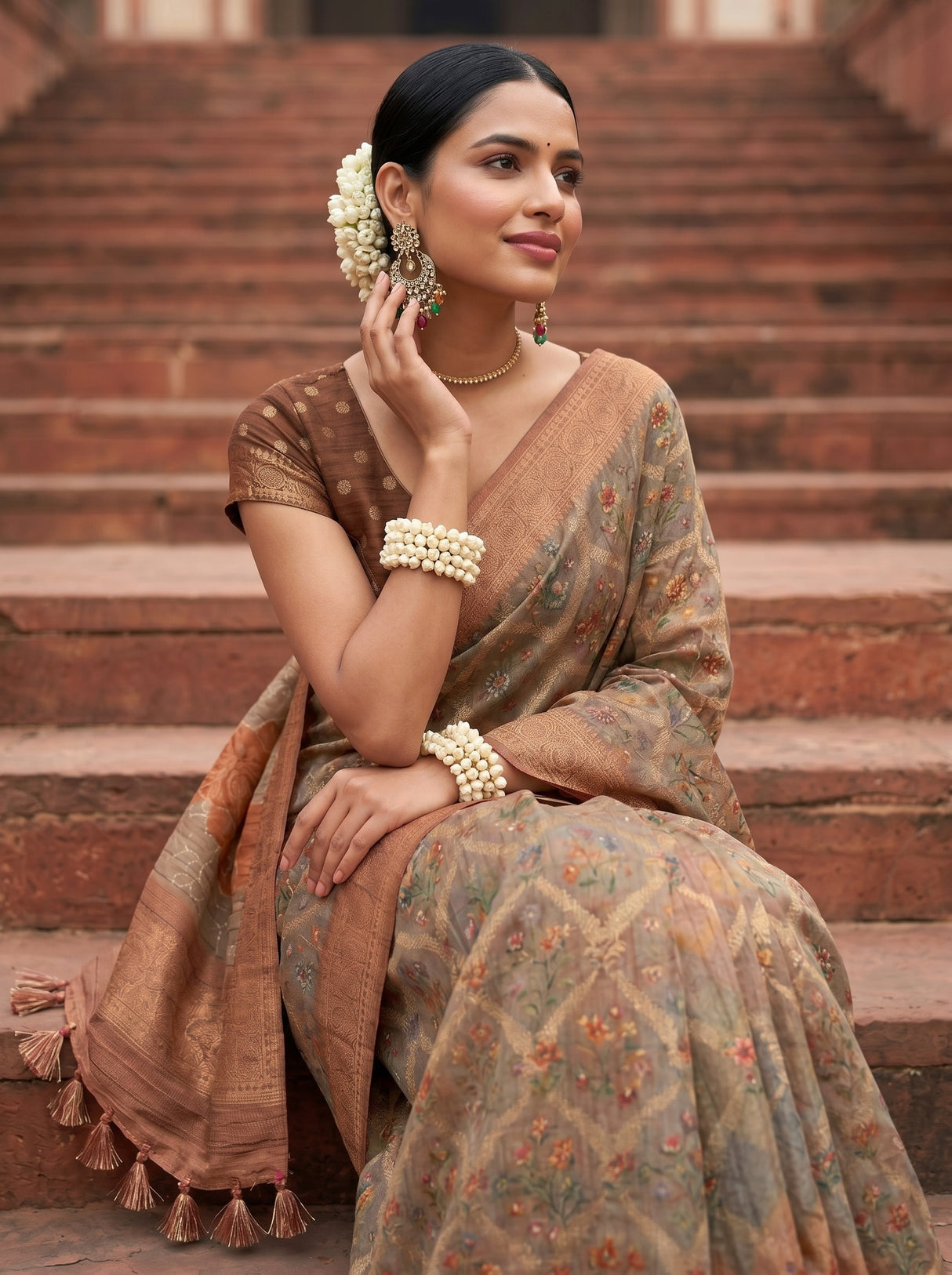 MIMOSA Saree Saree — pose 10 styling detail