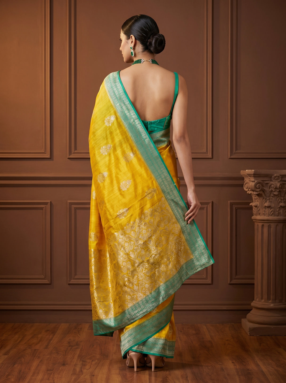 MIMOSA Gold Banarasi Linen Saree - Blouse Piece Detail
