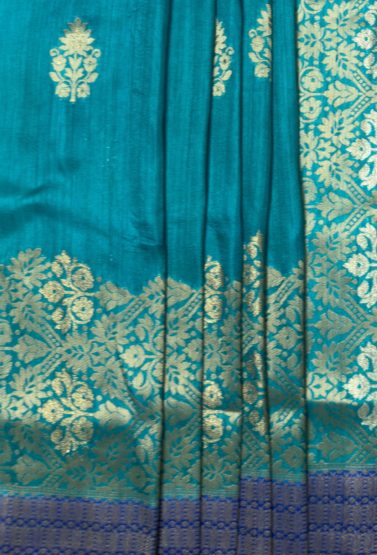 MIMOSA Saffire Banarasi Linen Saree — fleets shot full lifestyle