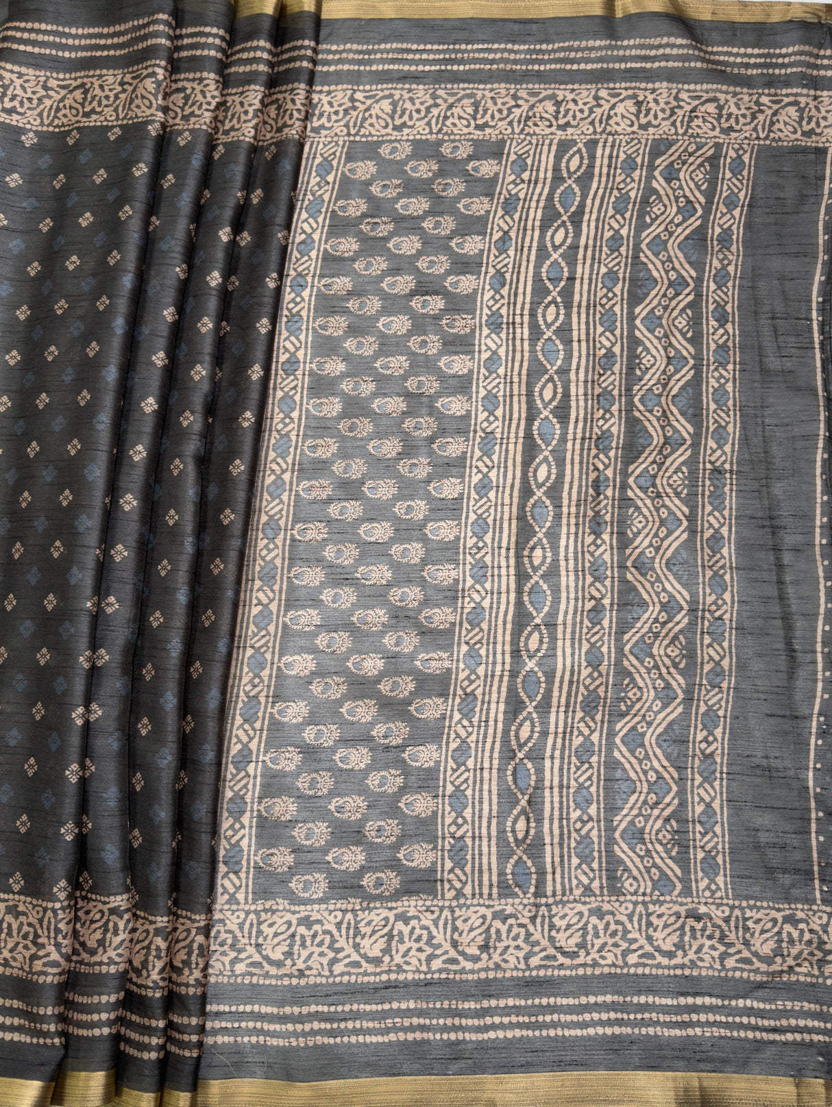 MIMOSA Saree Saree — pallu and zari work detail