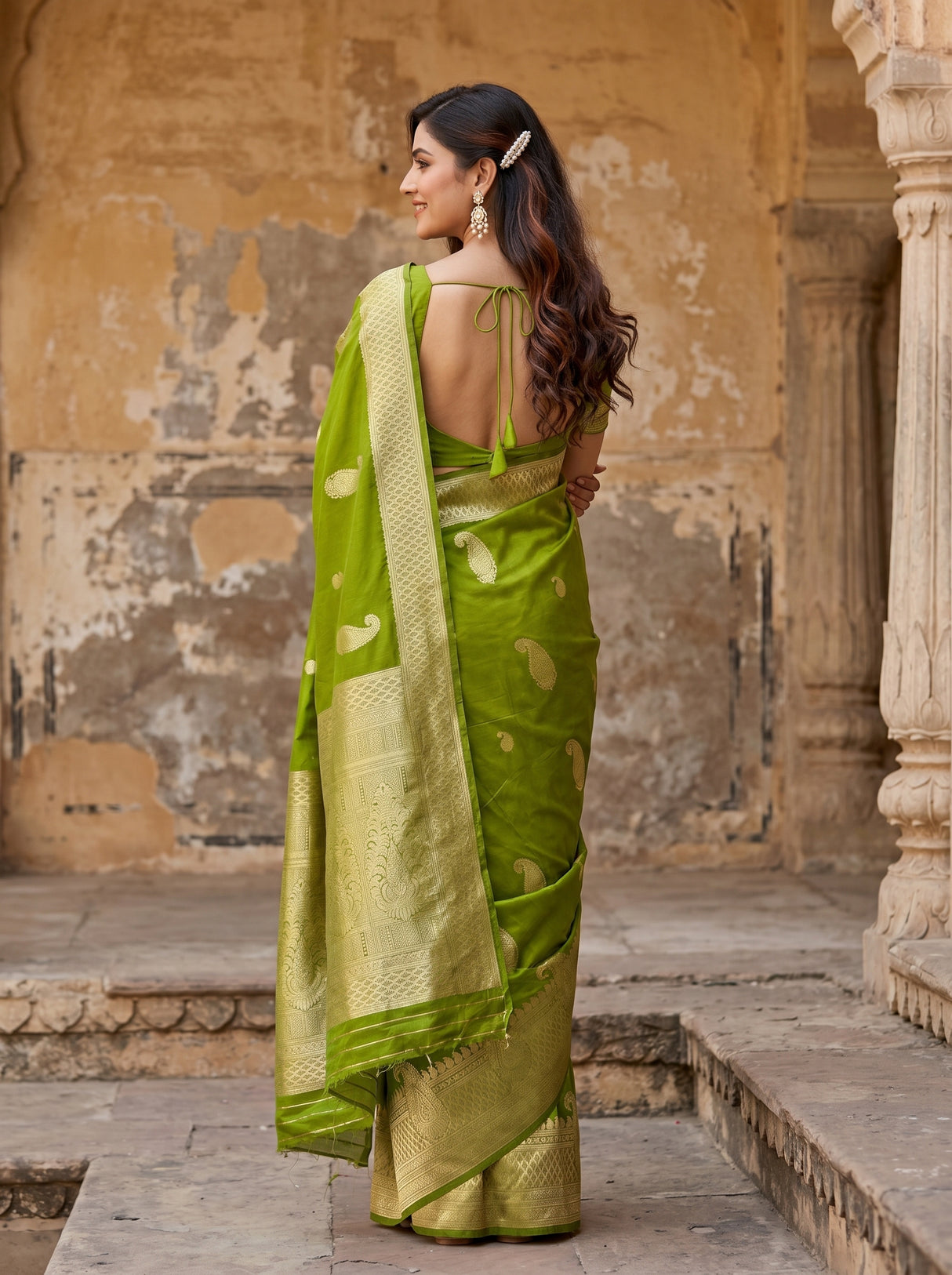 MIMOSA Saree Saree — pose 2 styling detail