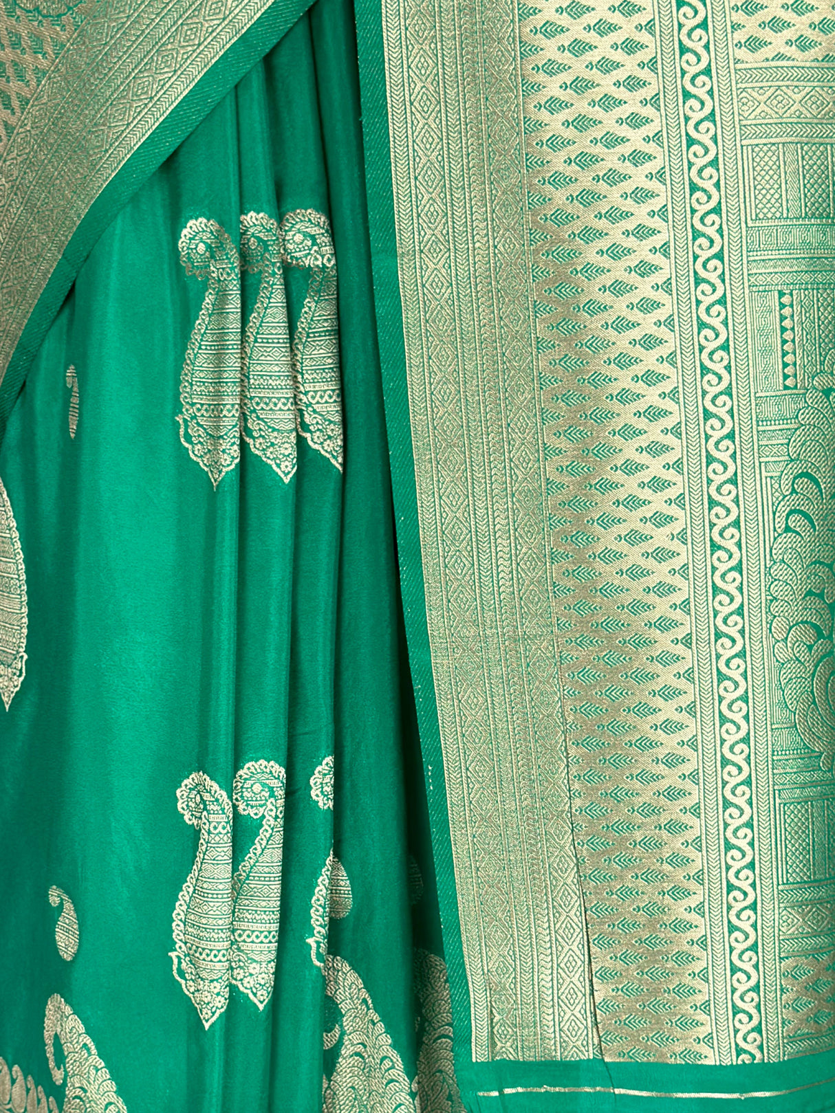 MIMOSA Saree Saree — fleets shot full lifestyle