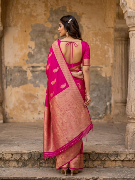 MIMOSA Saree Saree — pose 2 styling detail