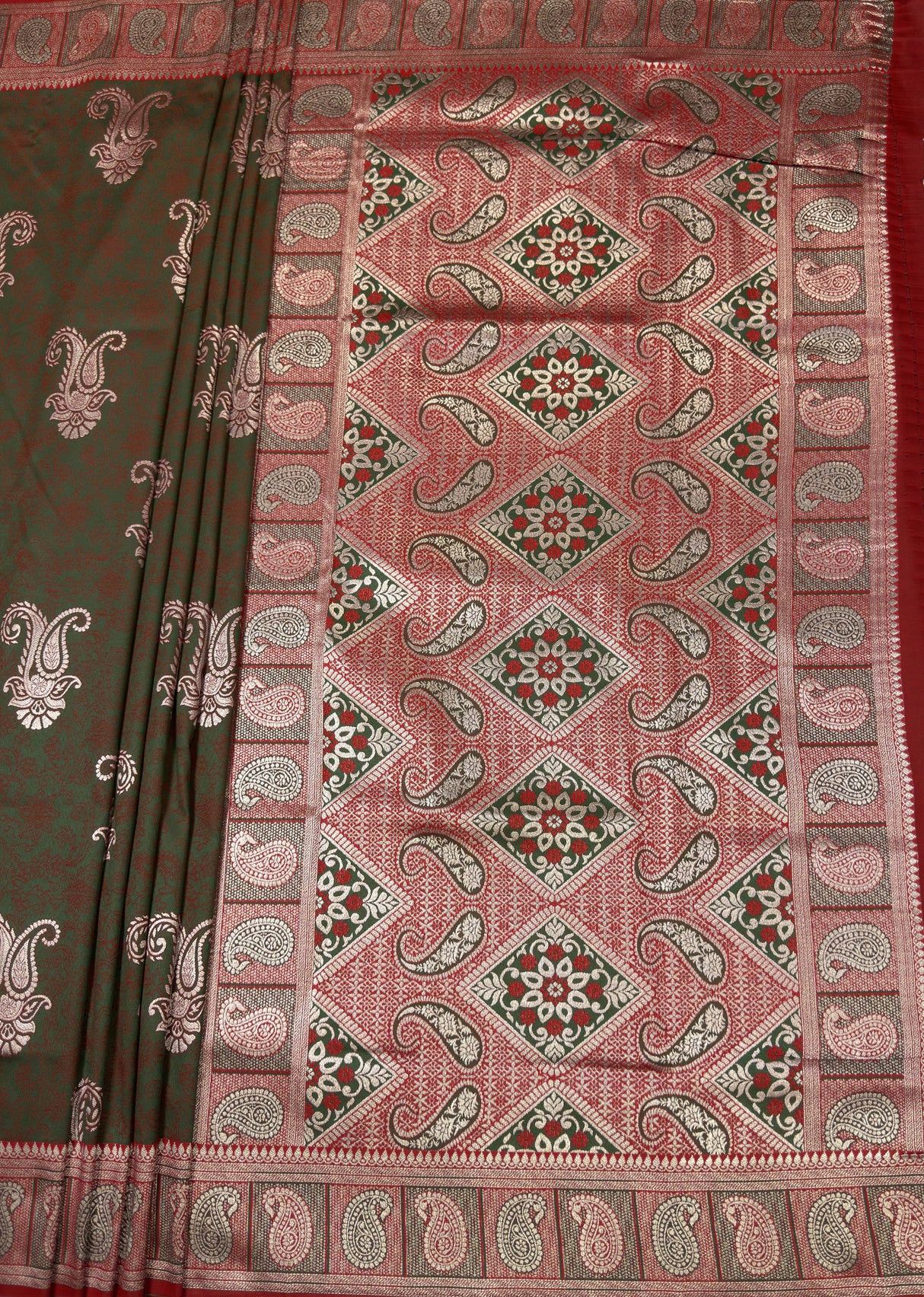 MIMOSA Beige Kanjivaram Art silk Saree — pallu and zari work detail