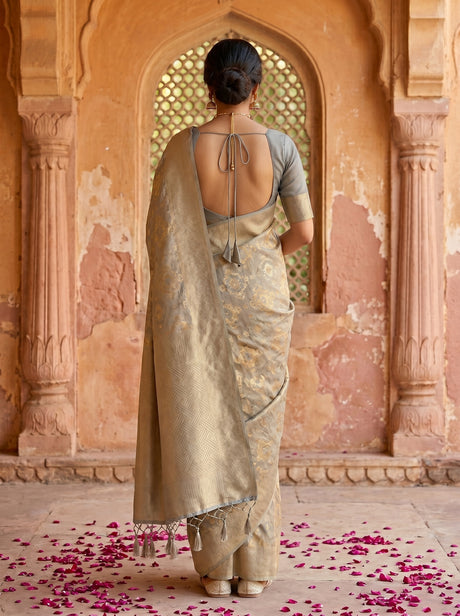 MIMOSA Saree Saree — pose 2 styling detail