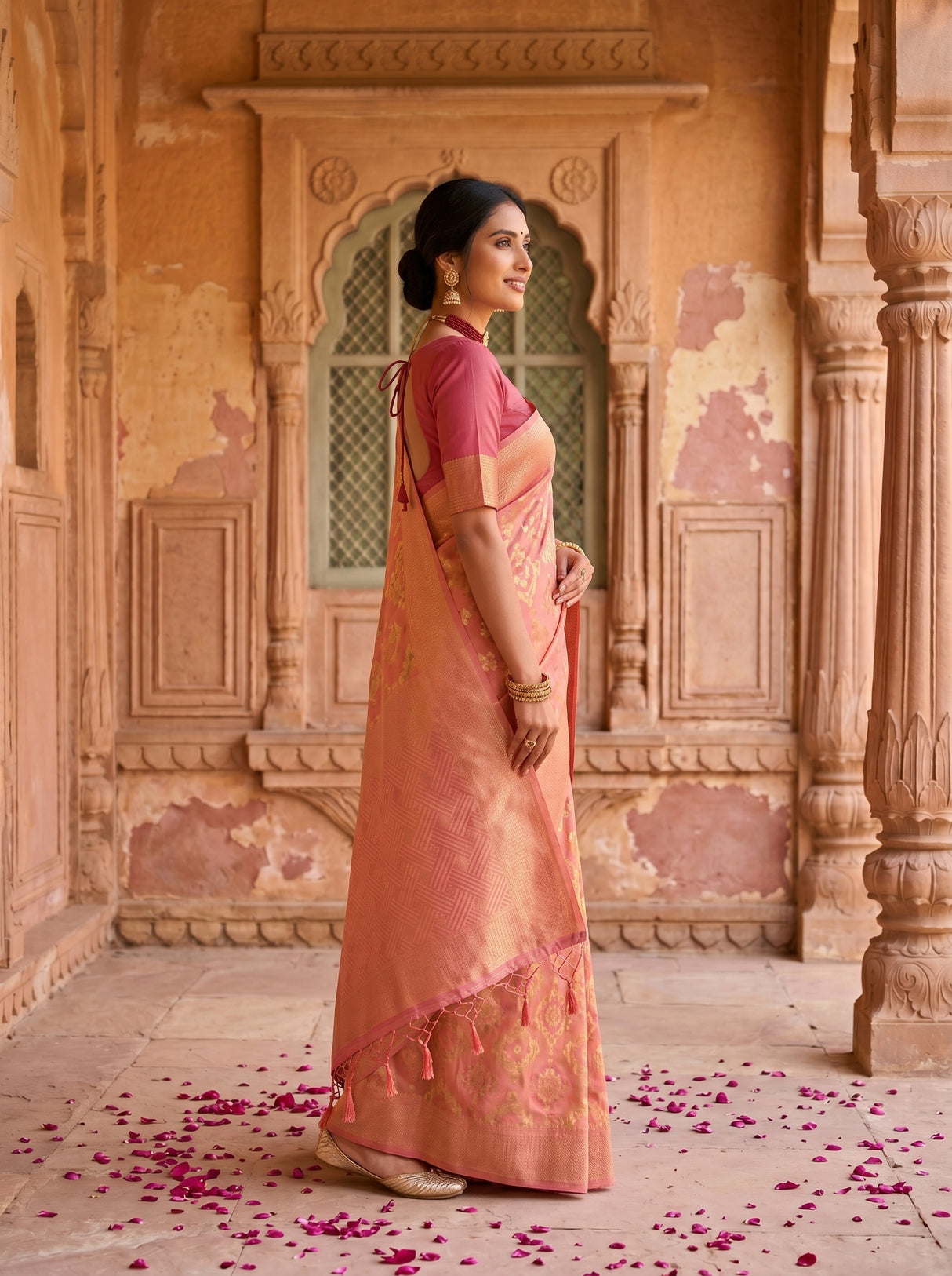 MIMOSA Saree Saree — pose 3 styling detail